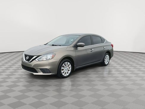 Used 2016 Nissan Sentra SV FWD image 4