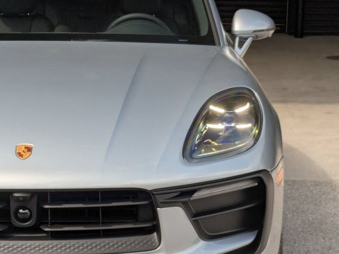 New 2026 Porsche Macan AWD/4WD image 12