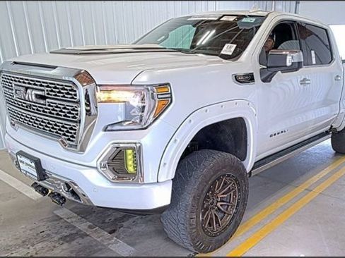 Used 2019 GMC Sierra 1500 Denali w/ Denali Ultimate Package AWD/4WD image 2
