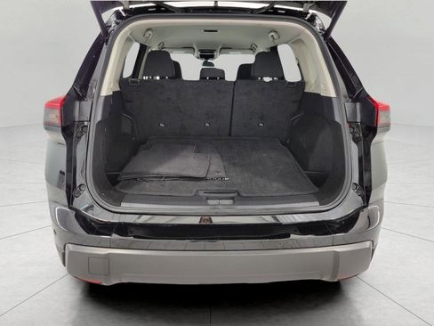 Used 2025 Nissan Rogue SV image 15