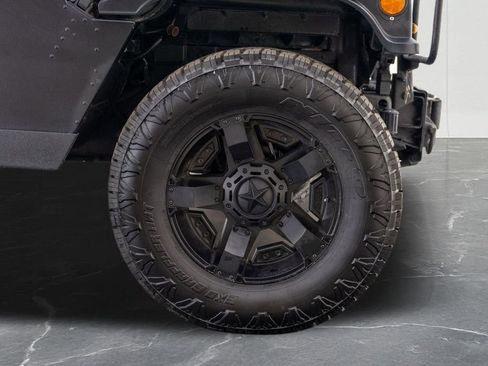 Used 1996 HUMMER H1 4-Door Hard Top image 12