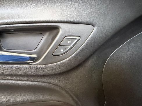 Used 2020 Chevrolet Equinox Premier w/ Premier Redline Edition FWD image 38
