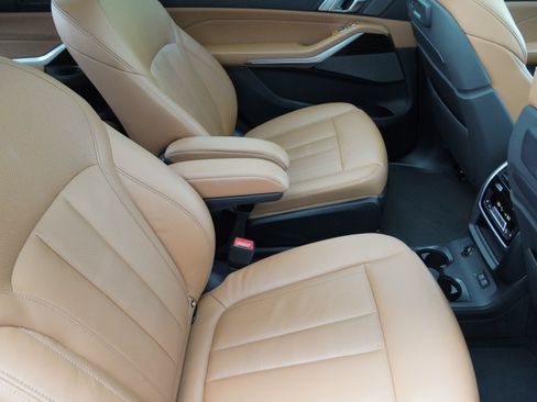 Used 2020 BMW X7 xDrive40i w/ Premium Package AWD/4WD image 37