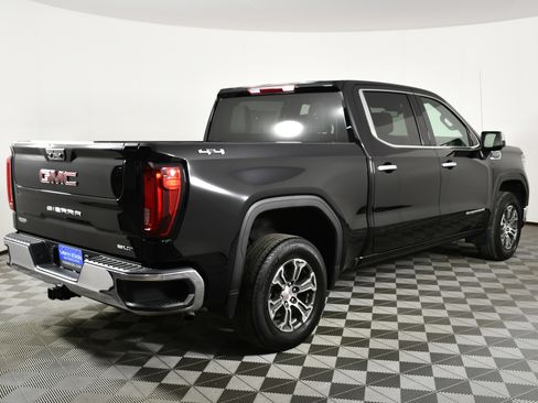 Used 2024 GMC Sierra 1500 SLT image 6