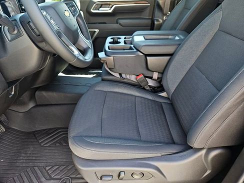 Used 2026 Chevrolet Silverado 1500 LT w/ Z71 Off-Road Package image 36