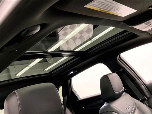 Used 2024 Cadillac XT5 Sportv image 17