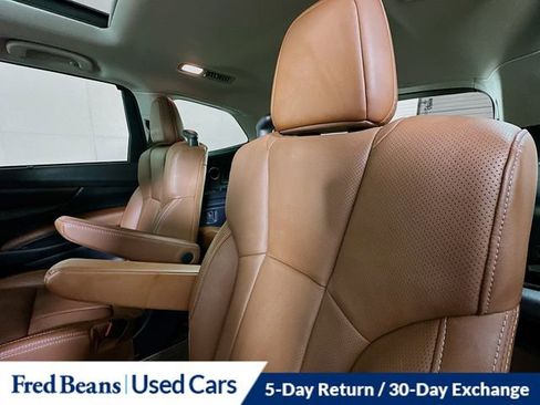 Used 2023 Subaru Ascent Touring image 27