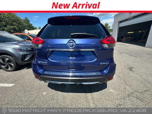 Used 2019 Nissan Rogue SV w/ Premium Package AWD/4WD image 6