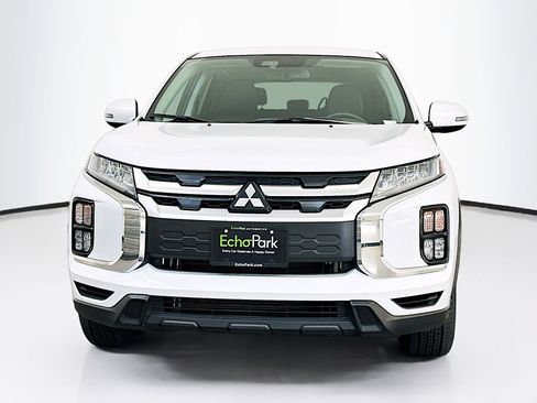 Used 2025 Mitsubishi Outlander Sport SE image 2