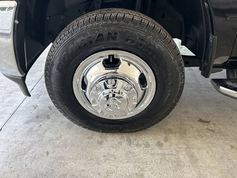 Used 2024 RAM 3500 Tradesman w/ Chrome Appearance Group AWD/4WD image 13