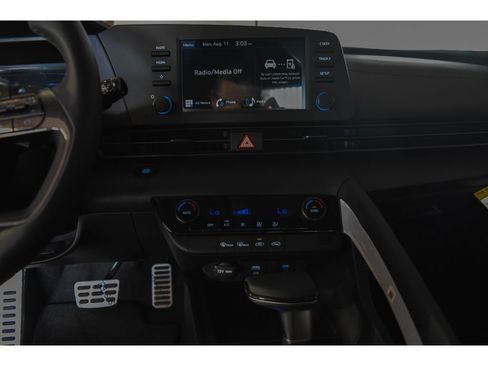 New 2025 Hyundai Elantra Sport FWD image 18
