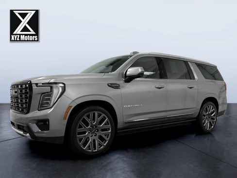 Used 2025 GMC Yukon XL Denali Ultimate AWD/4WD image 3