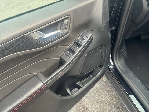 Used 2025 Ford Escape ST-Line Select AWD/4WD image 12
