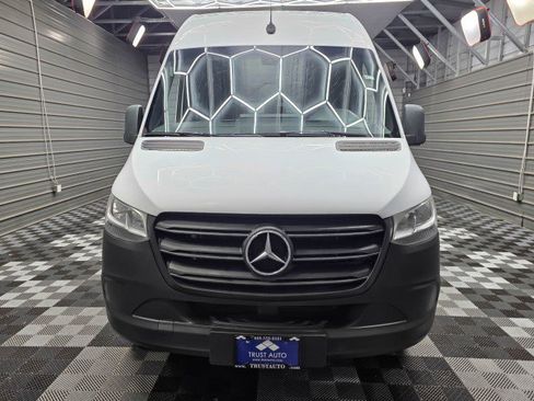 Used 2019 Mercedes-Benz Sprinter 170 image 3