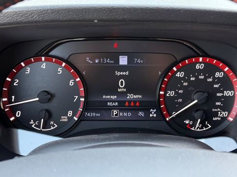 Used 2024 Nissan Frontier PRO-4X w/ Technology Package AWD/4WD image 24