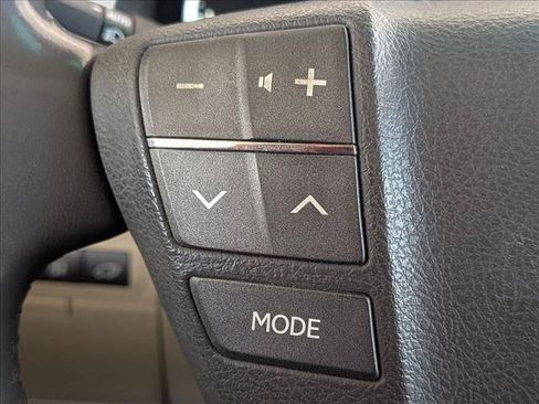 Used 2013 Lexus LX 570 4WD w/ Luxury Pkg image 11