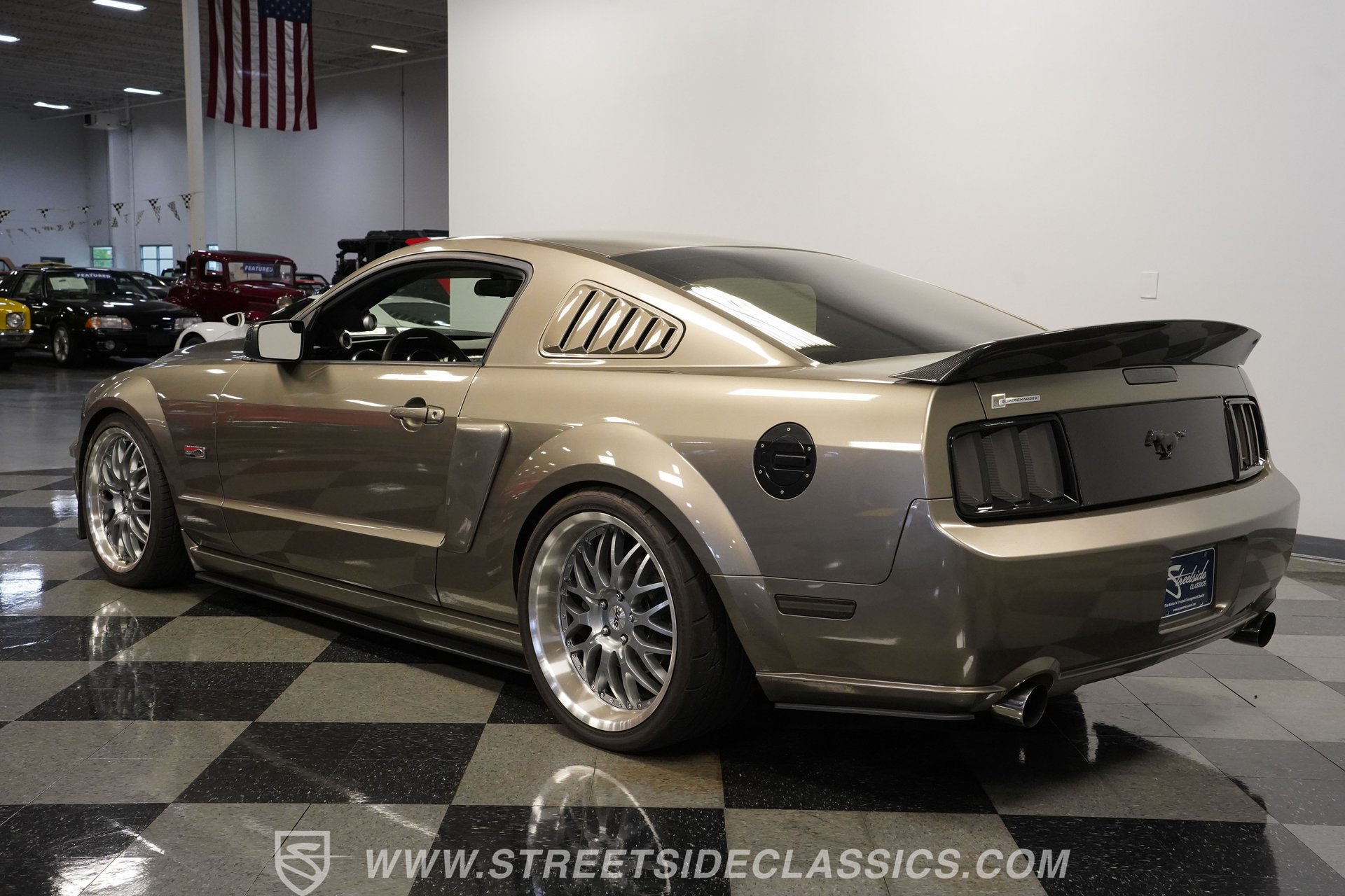 Used 2005 Ford Mustang GT RWD image 10