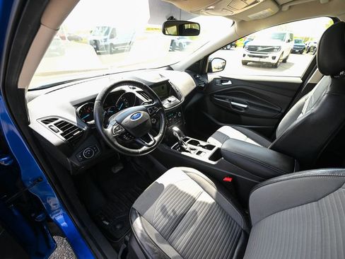 Used 2019 Ford Escape SE FWD image 17