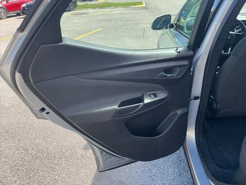 Used 2023 Chevrolet Bolt EUV LT image 24