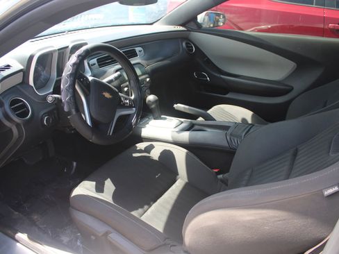 Used 2015 Chevrolet Camaro LS RWD image 3