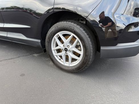 Used 2024 Ford Edge SEL image 10