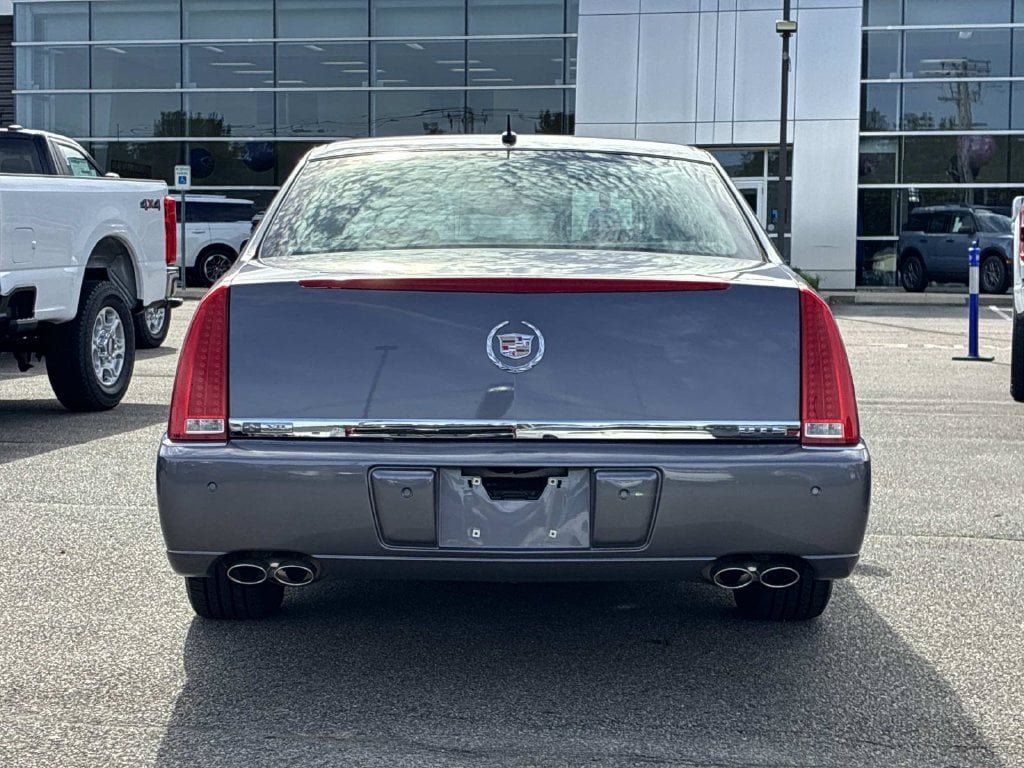 Used 2007 Cadillac DTS Luxury I w/ Sun And Navigation Package FWD image 6
