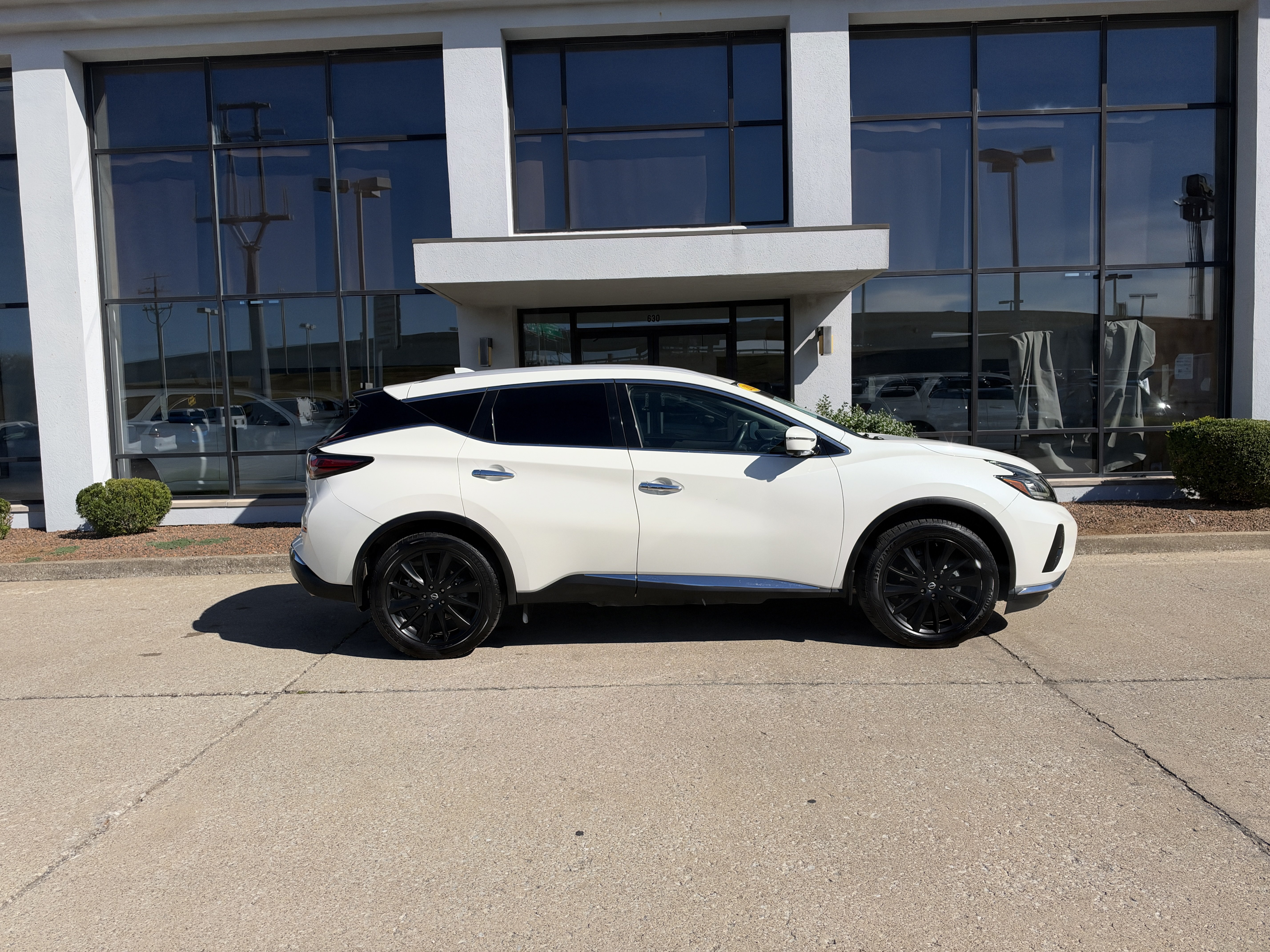 Used 2023 Nissan Murano Platinum w/ Cargo Package AWD/4WD image 3