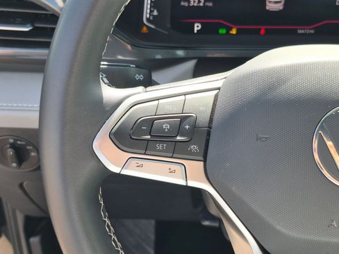 Certified 2023 Volkswagen Taos SEL AWD/4WD image 21