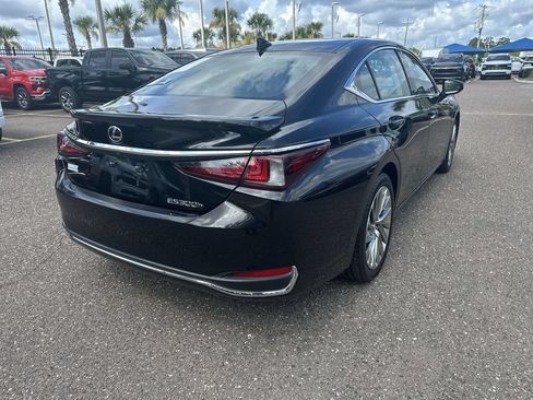 Used 2023 Lexus ES 300h w/ Accessory Package (Z2) FWD image 16