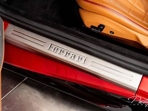 Used 2022 Ferrari Portofino M RWD image 34