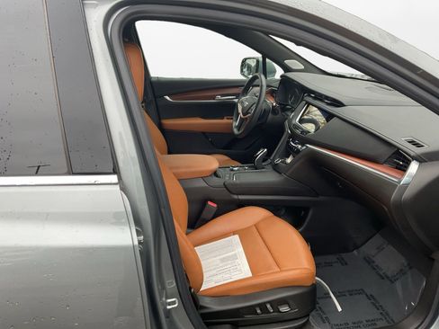 Used 2024 Cadillac XT5 Premium Luxury w/ LPO, Floor Liner Package image 15