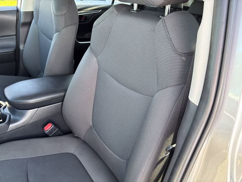 Certified 2025 Toyota RAV4 LE AWD/4WD image 21