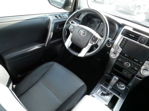 Certified 2024 Toyota 4Runner SR5 Premium image 9