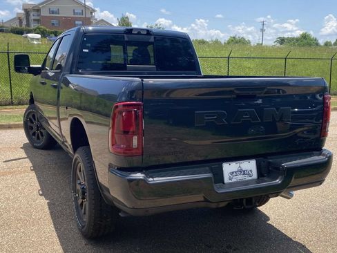 New 2026 RAM 2500 Big Horn AWD/4WD image 4