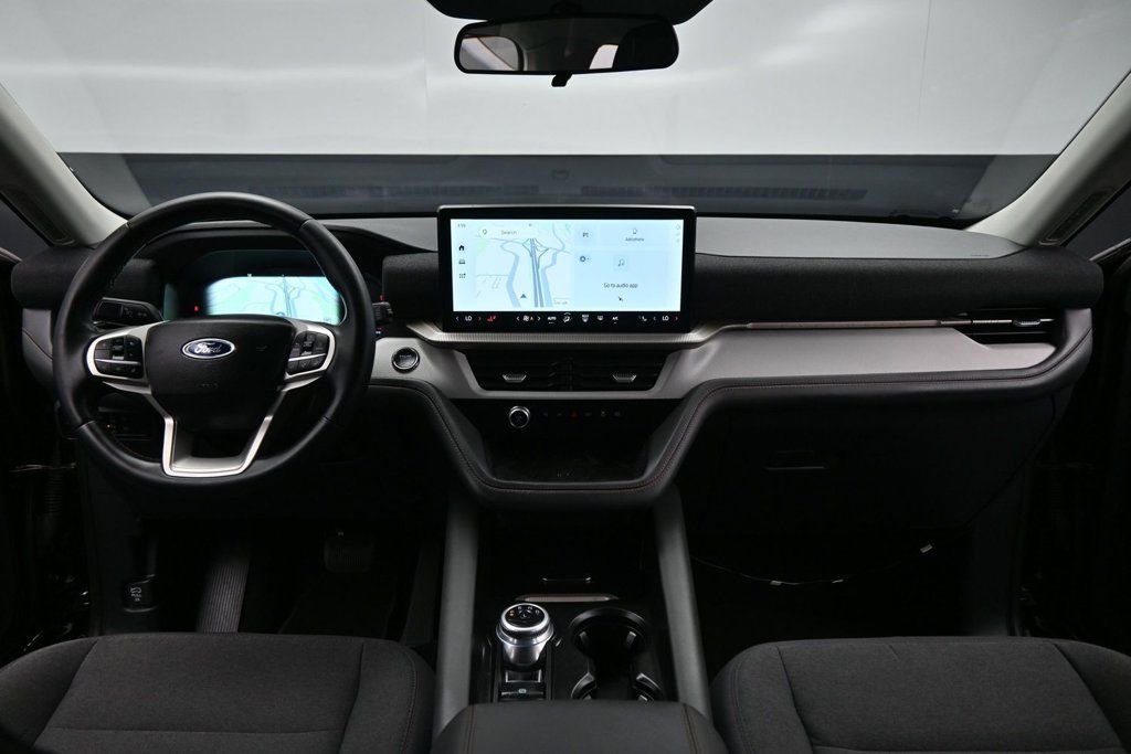 Certified 2025 Ford Explorer Active AWD/4WD image 22