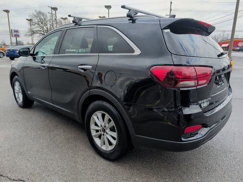 Used 2019 Kia Sorento LX w/ LX Convenience Package image 5