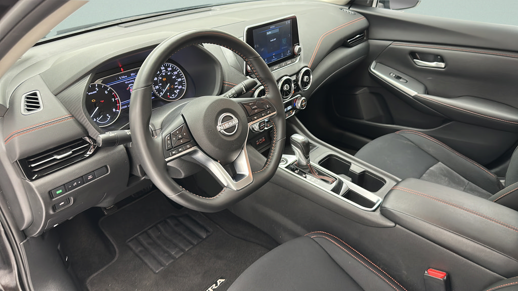 Used 2025 Nissan Sentra SR w/ Midnight Edition FWD image 11