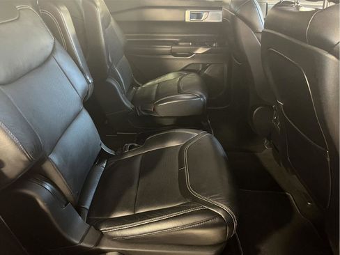 Used 2020 Ford Explorer ST w/ ST Street Pack image 18