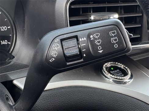 Used 2021 Ford Explorer XLT w/ Equipment Group 202A image 22