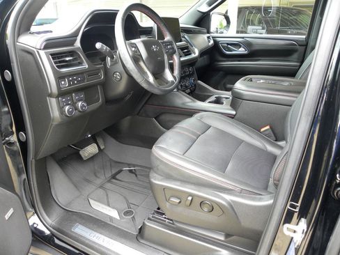 Used 2024 Chevrolet Tahoe RST w/ Luxury Package AWD/4WD image 16