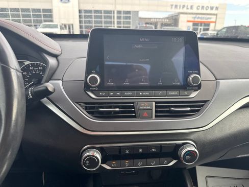 Used 2023 Nissan Altima 2.5 SR FWD image 12