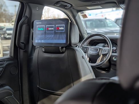 Used 2024 GMC Yukon Denali w/ Denali Reserve Package image 46