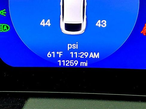 Used 2025 Porsche Macan 4S Electric w/ Premium Package AWD/4WD image 16