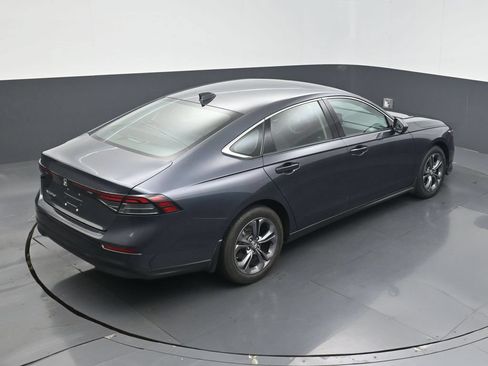 Used 2023 Honda Accord EX image 12