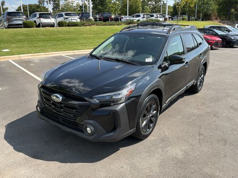 Used 2025 Subaru Outback Onyx Edition AWD/4WD image 5