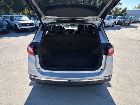 Used 2018 Chevrolet Equinox Premier image 32