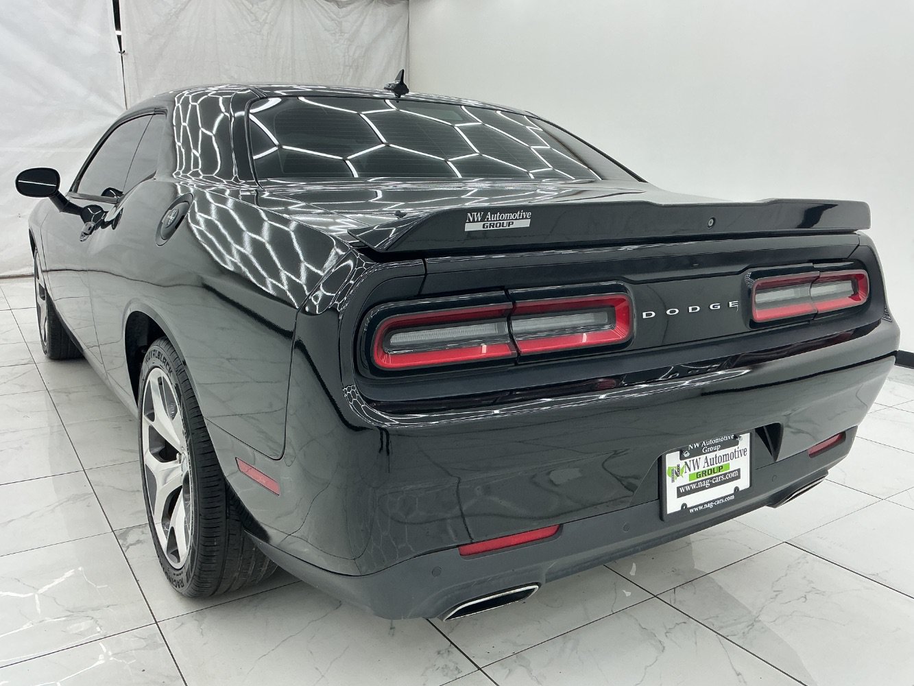 Used 2016 Dodge Challenger SXT Plus RWD image 9
