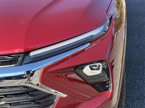 Used 2025 Chevrolet TrailBlazer LT image 9