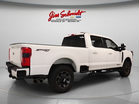 Used 2023 Ford F250 Lariat w/ Lariat Ultimate Package AWD/4WD image 6