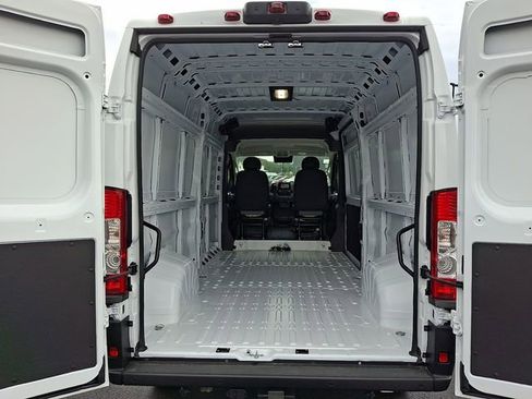 New 2025 RAM ProMaster 2500 w/ Convenience Group image 24